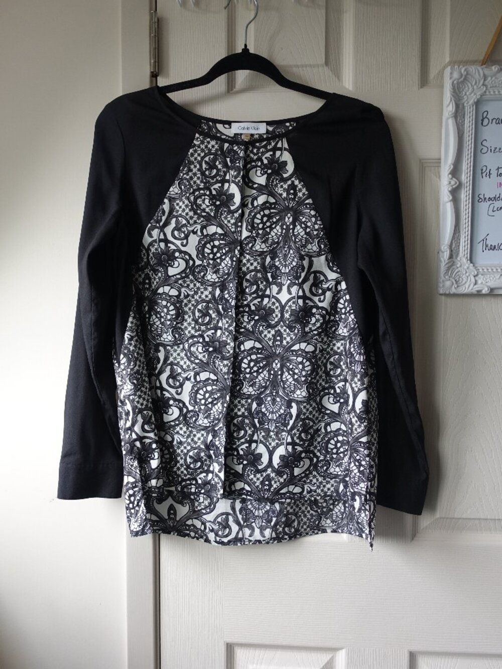 Calvin Klein Black and White Patterned Raglan Sleeve Top